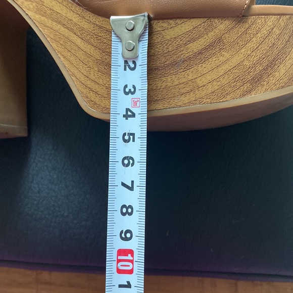 Michael Kors Clogs - Picture 9 of 9